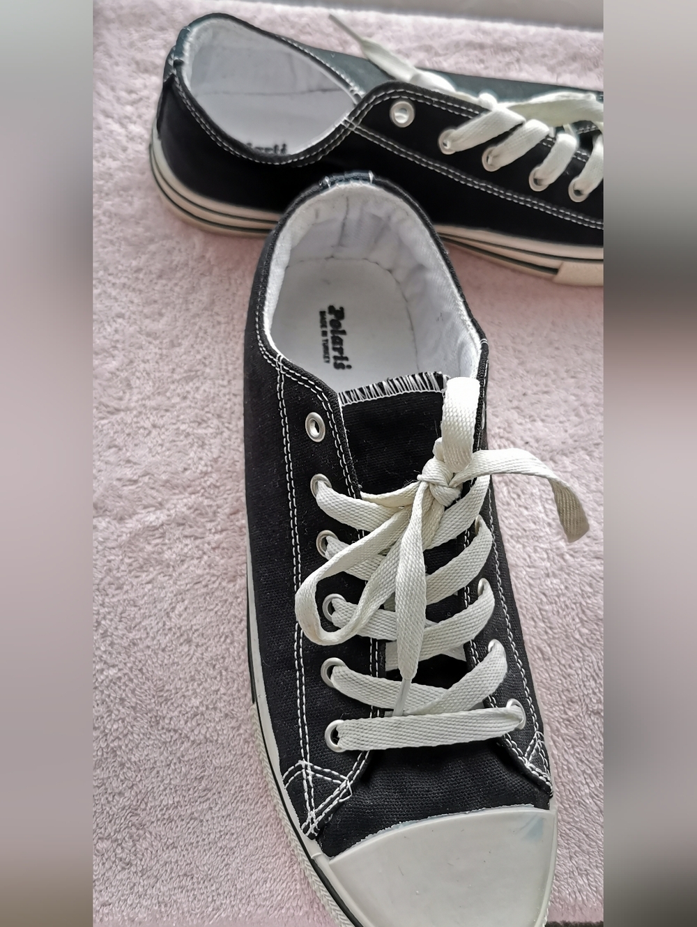 Classic Black Canvas Low-Top Sneakers with White Trim - Picture 3 of 4